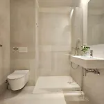 Апартаменты Private Seaside Room-walk To Downtown *